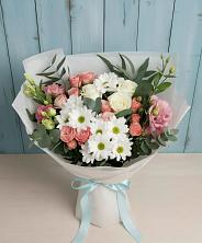 Букет цветов из:  Розы, Лизиантусы и Хризантемы в Острове