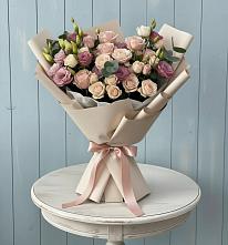 Букет цветов из:  Розы и Лизиантусы в Острове