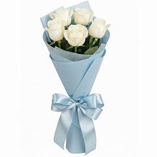 Букет 5 Белых роз Проуд в Острове