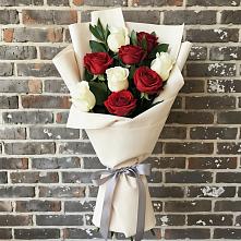 Букет цветов из:  Розы в Острове