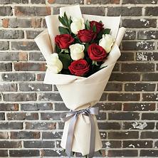 Букет цветов из:  Розы в Острове