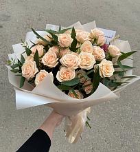 Букет Кремовые розы Латте в Острове
