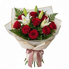 Букет цветов из:  Лилии и Розы в Острове