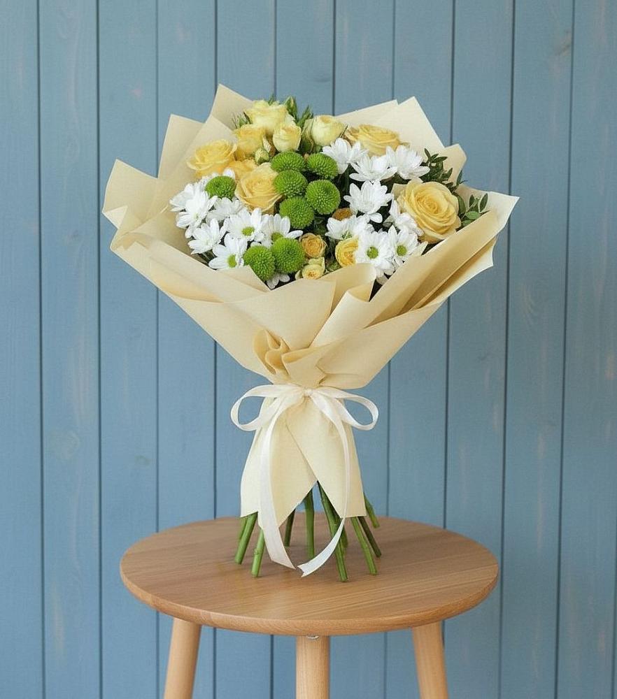 Букет цветов из: Хризантемы и Розы в Острове