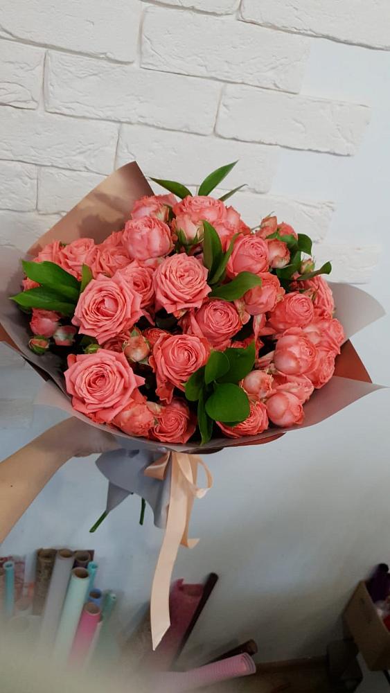 Букет цветов из: Розы в Острове