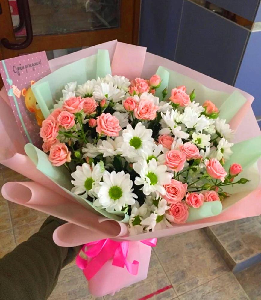 Букет цветов из: Розы и Хризантемы в Острове