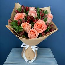 Букет цветов из:  Розы и Альстромерии в Острове