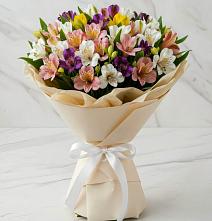 Букет цветов из:  Альстромерии в Острове