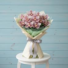 Букет цветов из:  Орхидеи и Розы #REPLACE_PRED# Острове