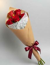 Букет цветов из:  Розы в Острове