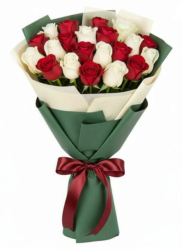 Букет Микс из красных и белых роз в Острове