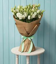 Букет цветов из:  Лизиантусы в Острове