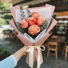 Букет цветов из:  Розы в Острове