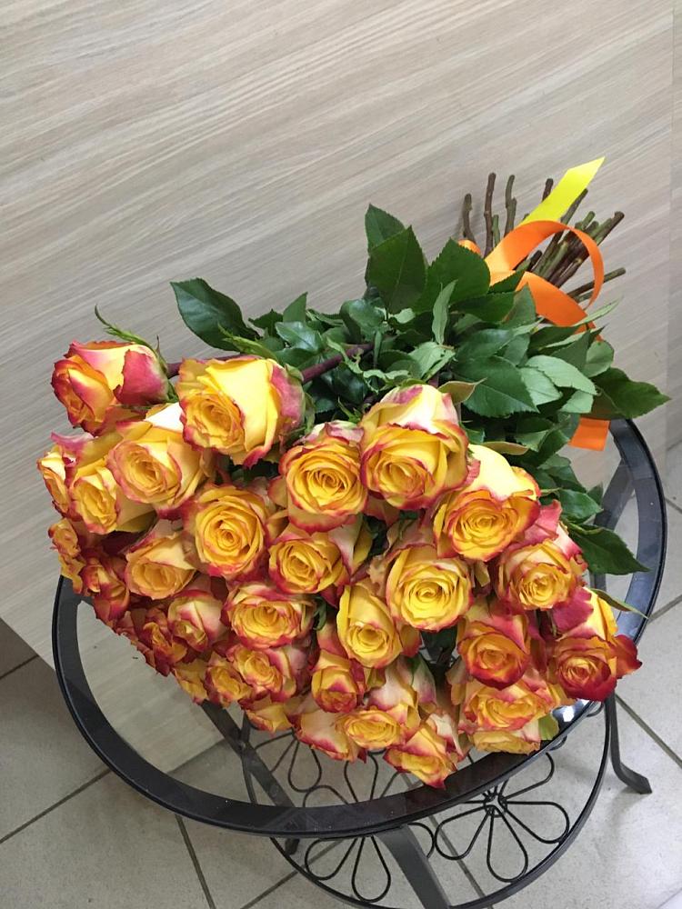 Букет Желтые розы в Острове