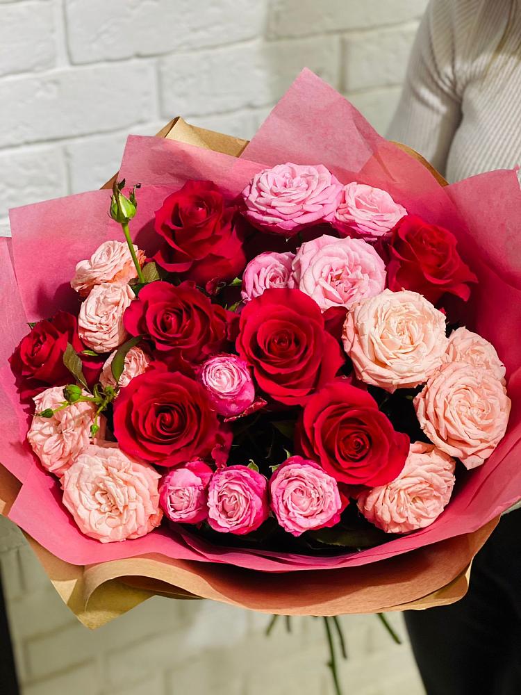 Букет цветов из: Розы в Острове