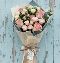 Букет цветов из:  Розы в Острове