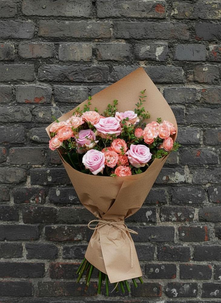 Букет цветов из: Розы в Острове