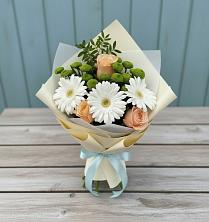 Букет цветов из:  Герберы, Розы и Хризантемы в Острове