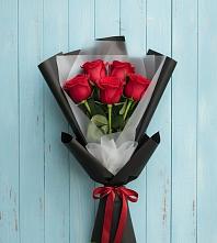 Букет цветов из:  Розы в Острове