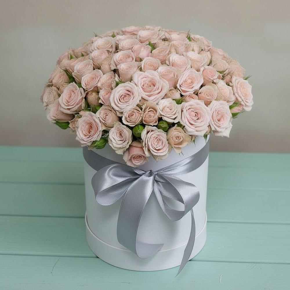 Цветочная композиция из Розы в шляпной коробке в Острове